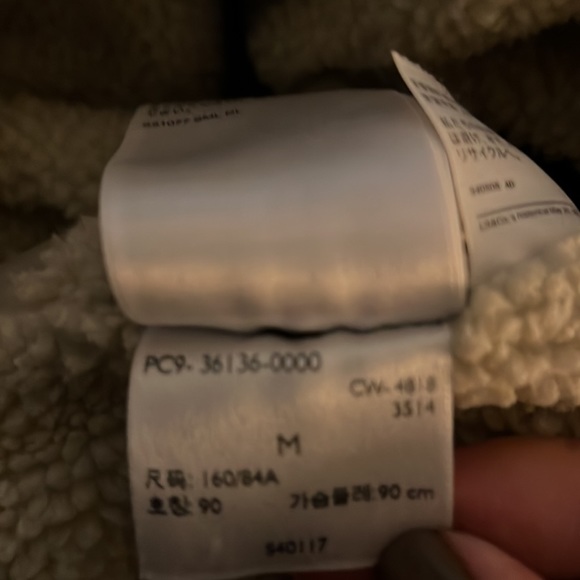 LEVI’S EX-BOYFRIEND SHERPA TRUCKER JACKET - Picture 5 of 7